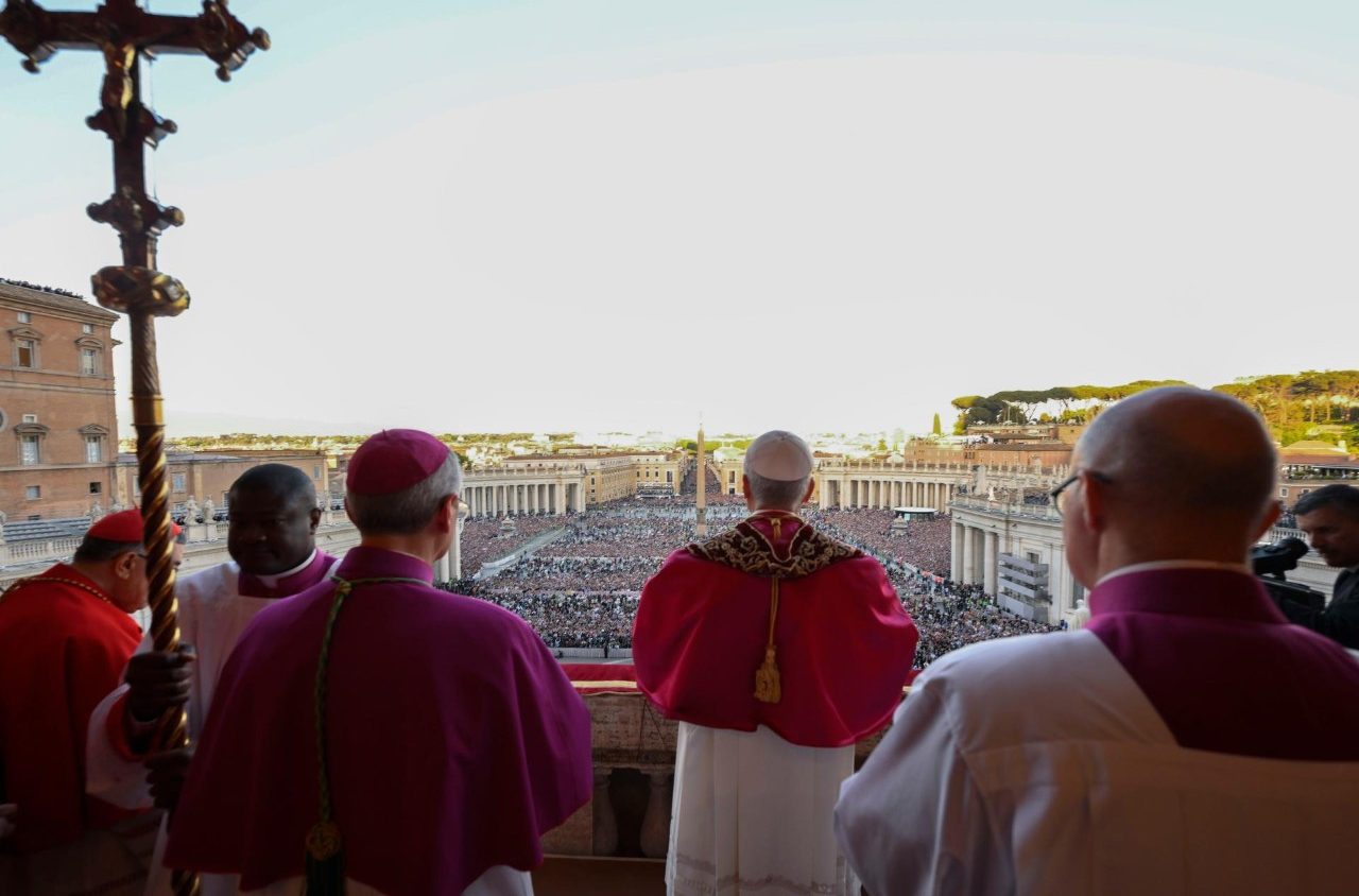 As primeiras palavras do Papa Leão XIV a Roma e ao mundo